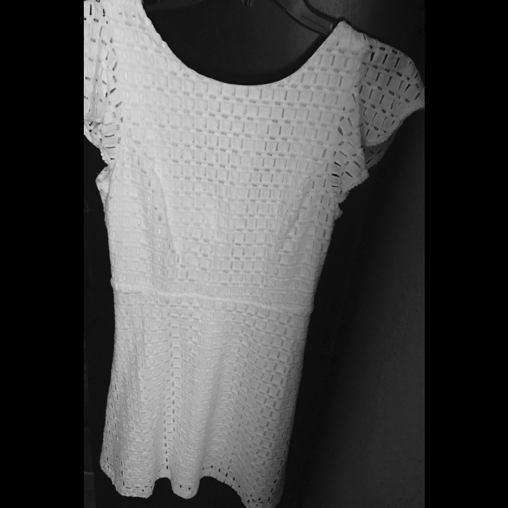 Never worn white low back Gianni Bini Dress